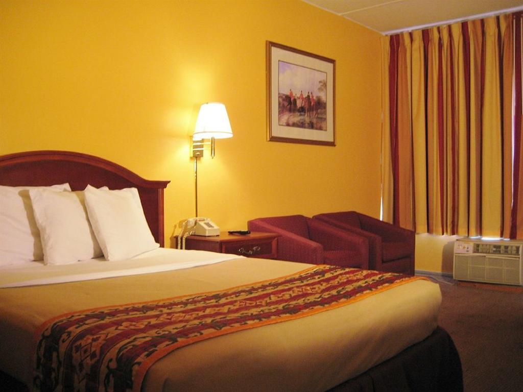 Charlotte Express Inn Номер фото